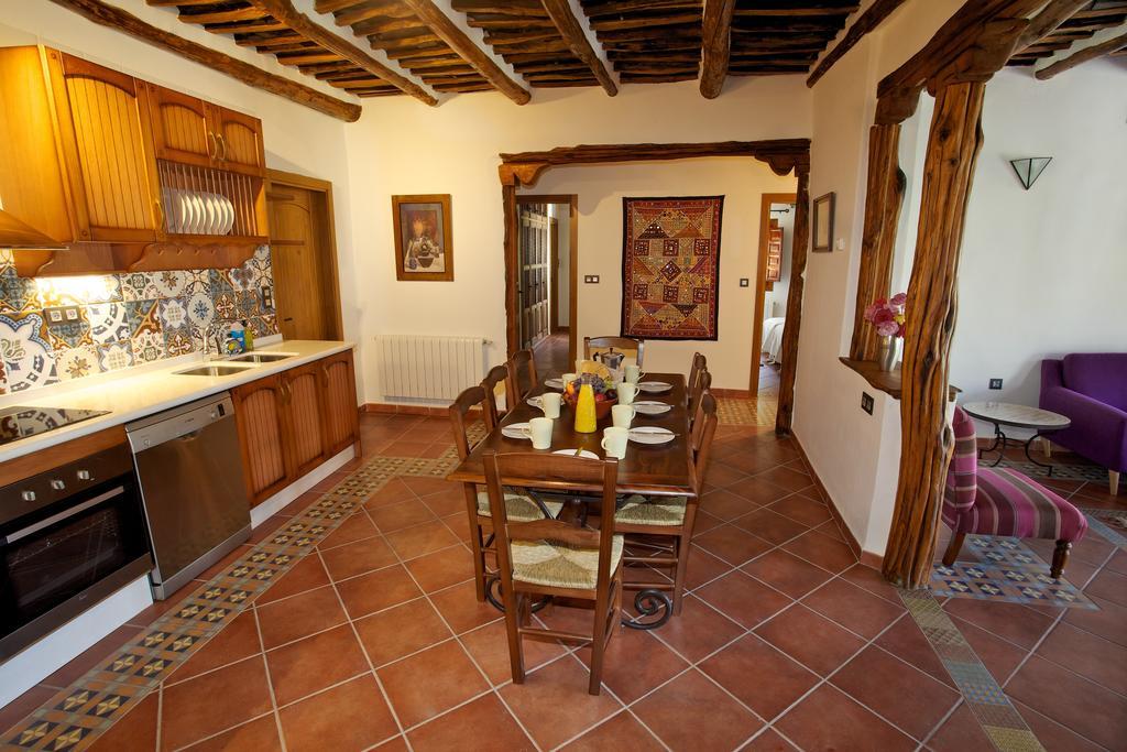 Casa Carole - 3 Bedroom Luxury Apartment Bubión Oda fotoğraf